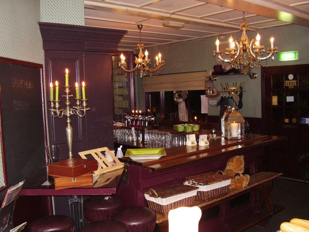 Hotel Grand Café Heere van Heel Buitenkant foto